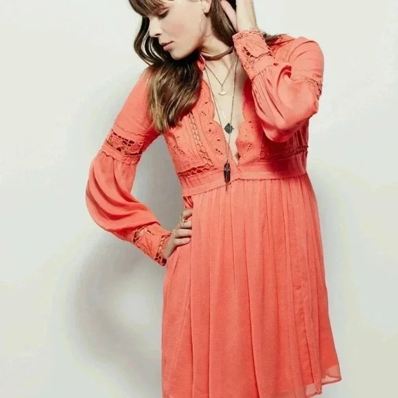 Free People Coral in Dreamland dress. Size 4 - Picture 2 of 13